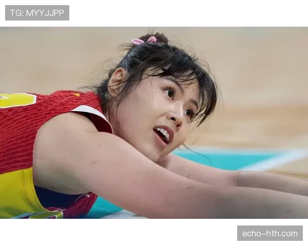 李月汝比赛里像铁人，下了场像闺蜜，随手拎的那个包把我生活观都刷新了